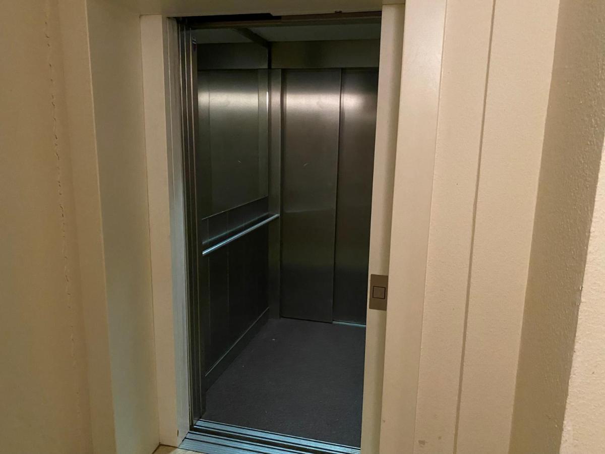 Apartment Altstadt-Panorama ไมนิงเงิน ภายนอก รูปภาพ